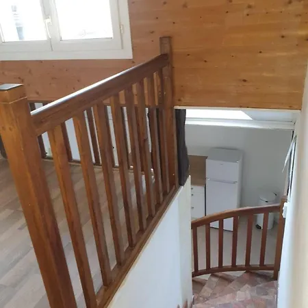 Cozy Townhouse Bagneux 쏘뮤흐