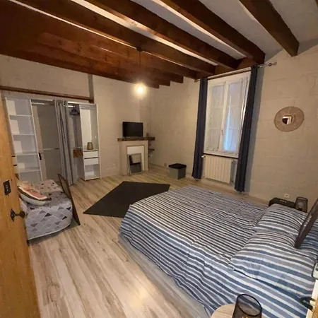 Cozy Townhouse Bagneux * 쏘뮤흐